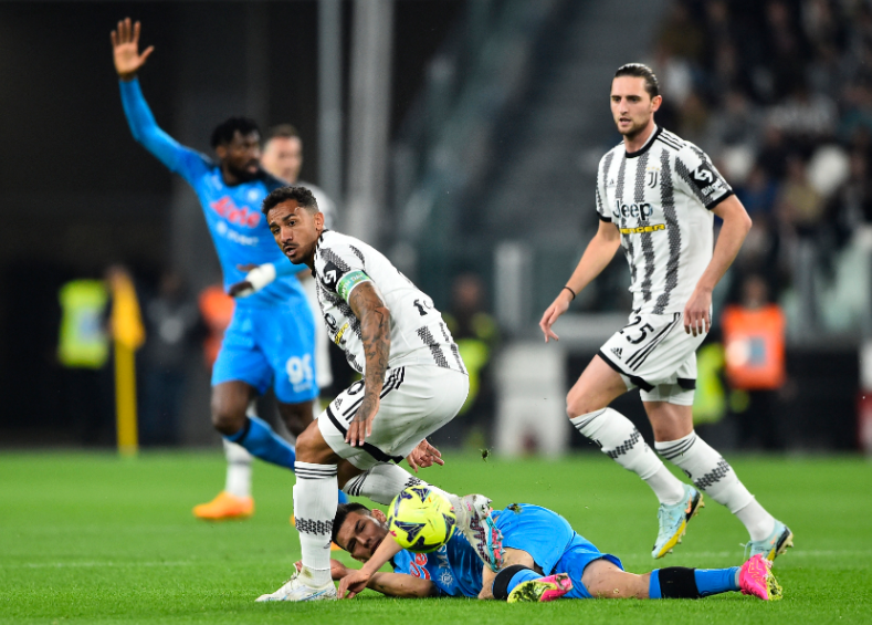 Phan tich phong do Napoli vs Juventus gan day